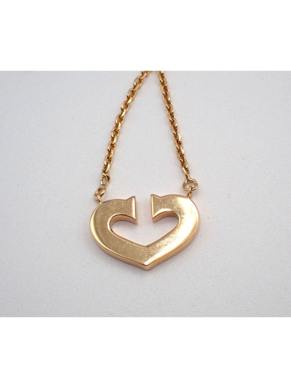 Cartier Logo Sea Heart Pendant Yellow Gold